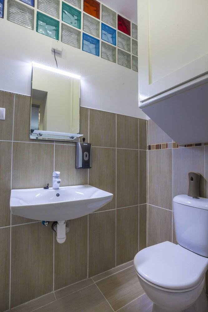 Luxury Air-Conditioned Rooms In Old Town Bratislava Extérieur photo