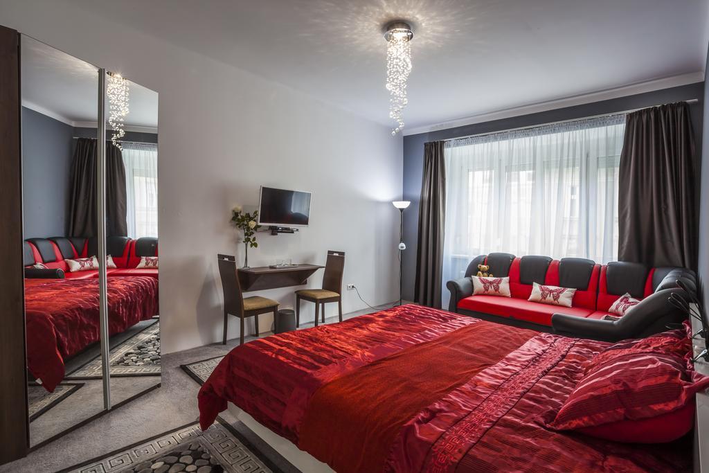 Luxury Air-Conditioned Rooms In Old Town Bratislava Extérieur photo
