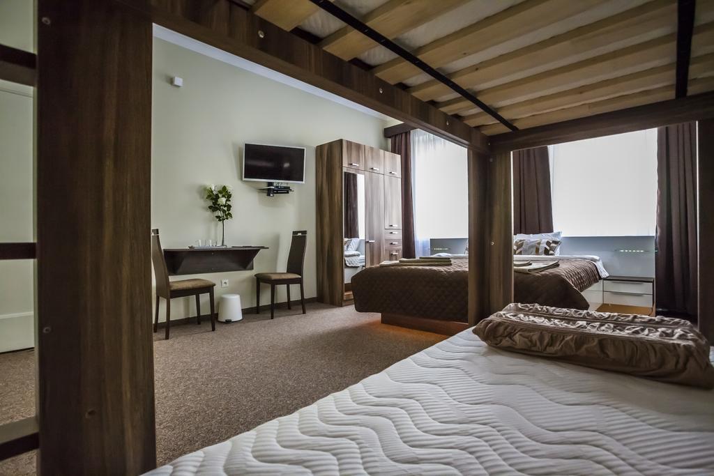 Luxury Air-Conditioned Rooms In Old Town Bratislava Extérieur photo