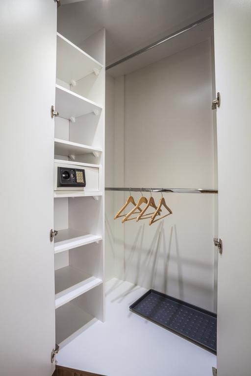Luxury Air-Conditioned Rooms In Old Town Bratislava Extérieur photo