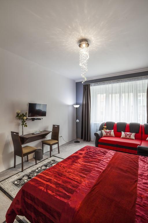 Luxury Air-Conditioned Rooms In Old Town Bratislava Extérieur photo